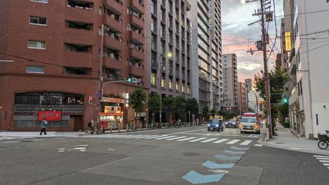 ホテル前の大通り。車通りは多くないため騒音が気にならないです。