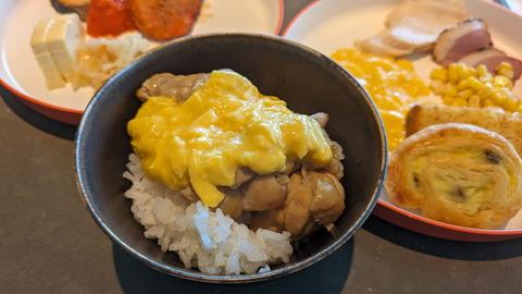 朝食には大阪名物もあり！