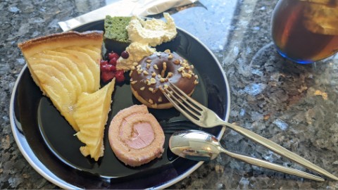 Lounge tea time selection.