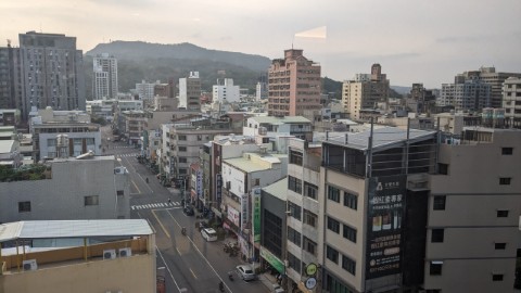 部屋の中へ