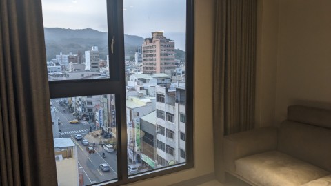 部屋の中へ